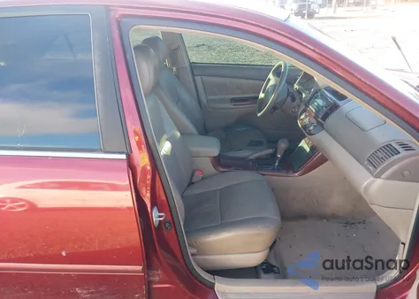 2005 Toyota Camry Le from USA, damaged, VIN 4T1BE32K35U383437